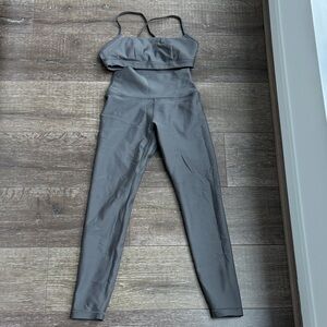 ARITZIA LEGGINGS AND BRA